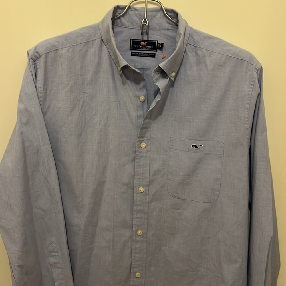 Vineyard Vines (L)
